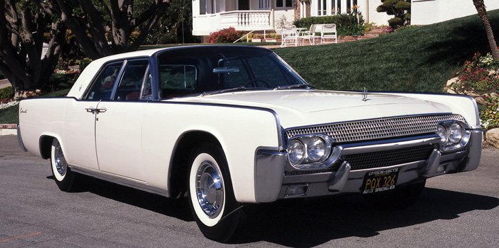 1961 Lincoln Continental 4-door sedan