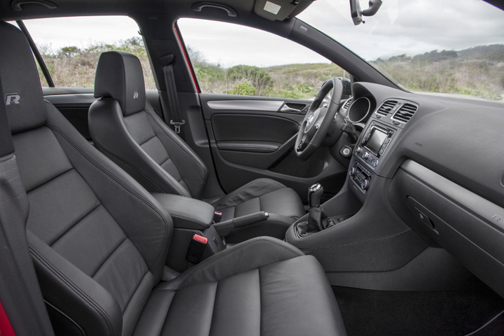 2012 Volkswagen Golf R interior 1