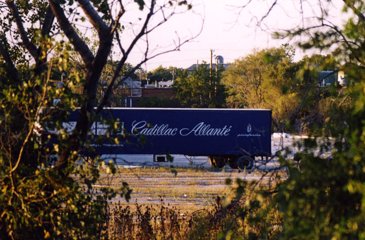 Cadillac Allante Air-bridge truck. Cadillac Allante 