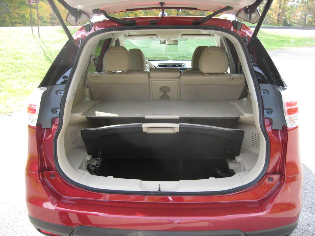 2014 Nissan Rogue, hatch open