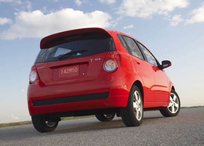 2009-pontiac-g3-rear-angle