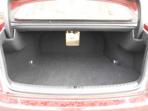 2015 Hyundai Genesis trunk 