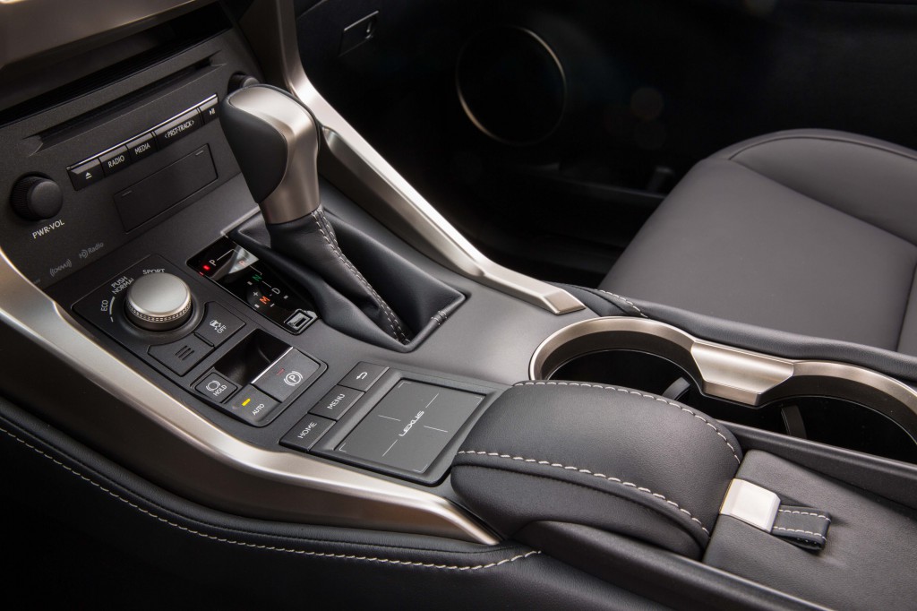 2015 Lexus NX RTI central controller