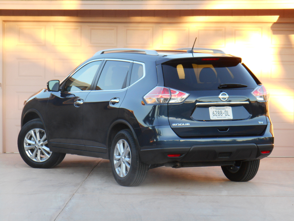 Rogue is one of the larger compact SUVs, and one of only two that offer a 3rd-row seat--an option our test vehicle didn't have. 