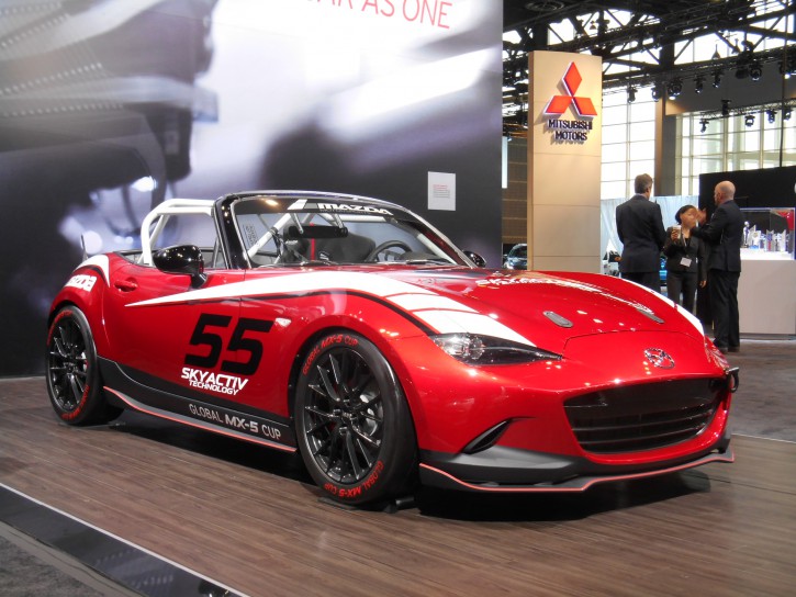 2016 Mazda MX-5 Miata MX-5 Cup racer