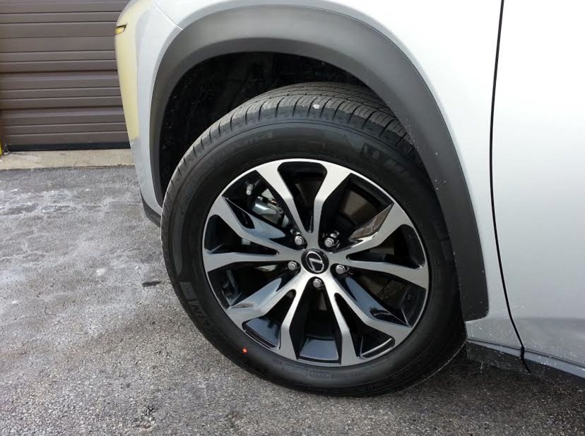 Lexus NX 200t F-sport wheel