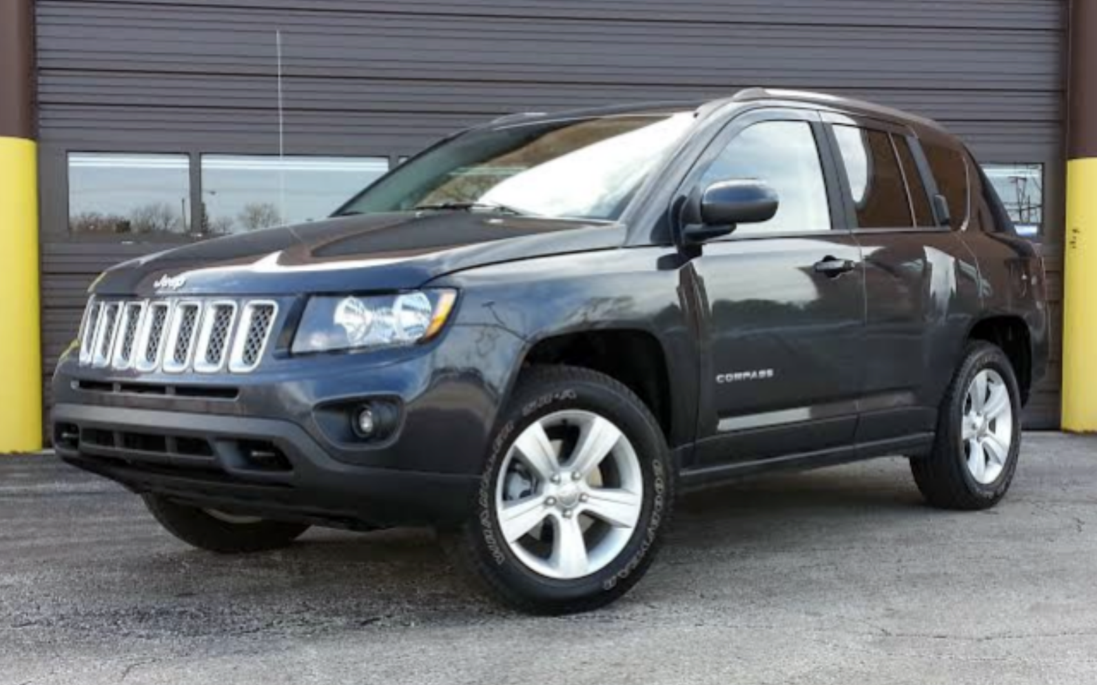 Test Drive 15 Jeep Compass Latitude The Daily Drive Consumer Guide The Daily Drive Consumer Guide