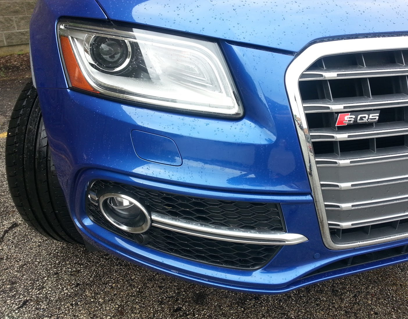 Audi SQ5 grille 