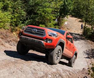 First Spin: 2016 Toyota Tacoma | The Daily Drive | Consumer Guide®