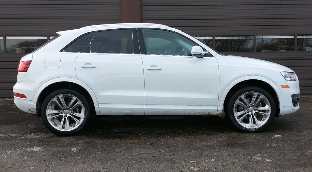 2015 Audi Q3 profile 