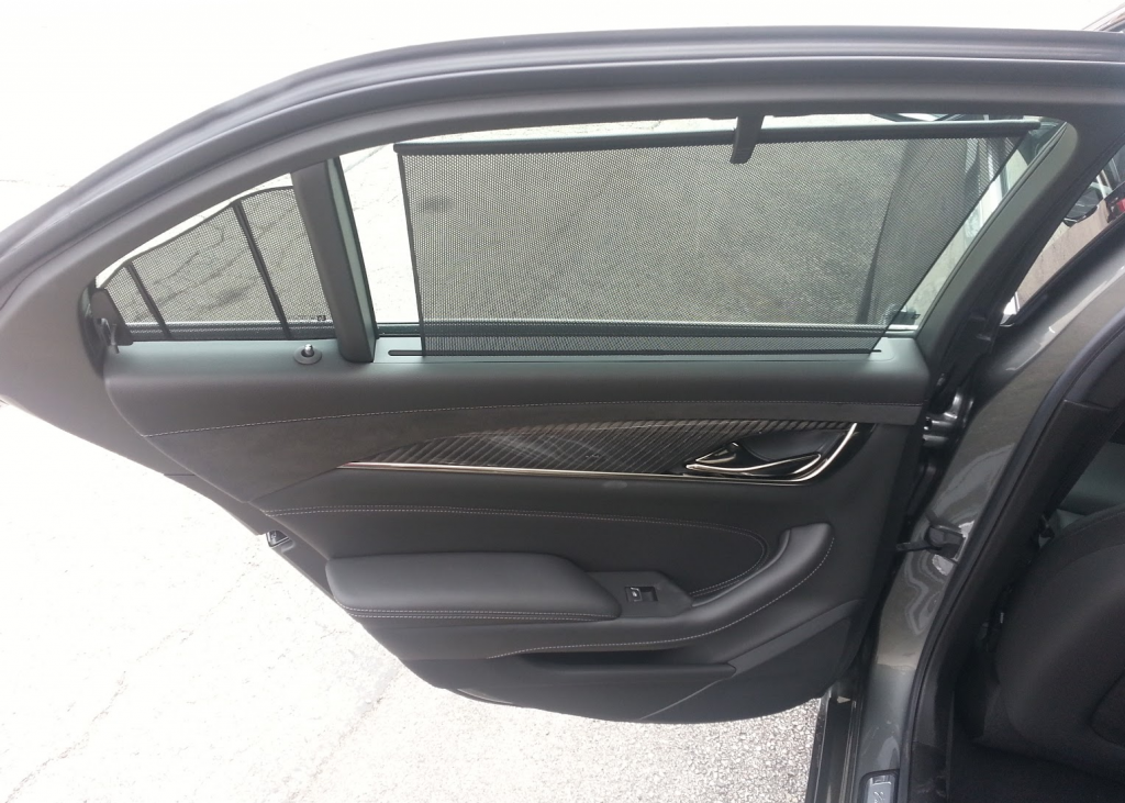 2016 Cadillac CTS door trim 