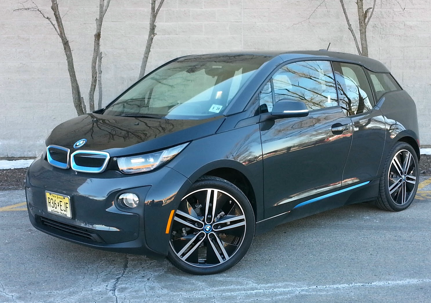 Bmw i3 сколько заряжается