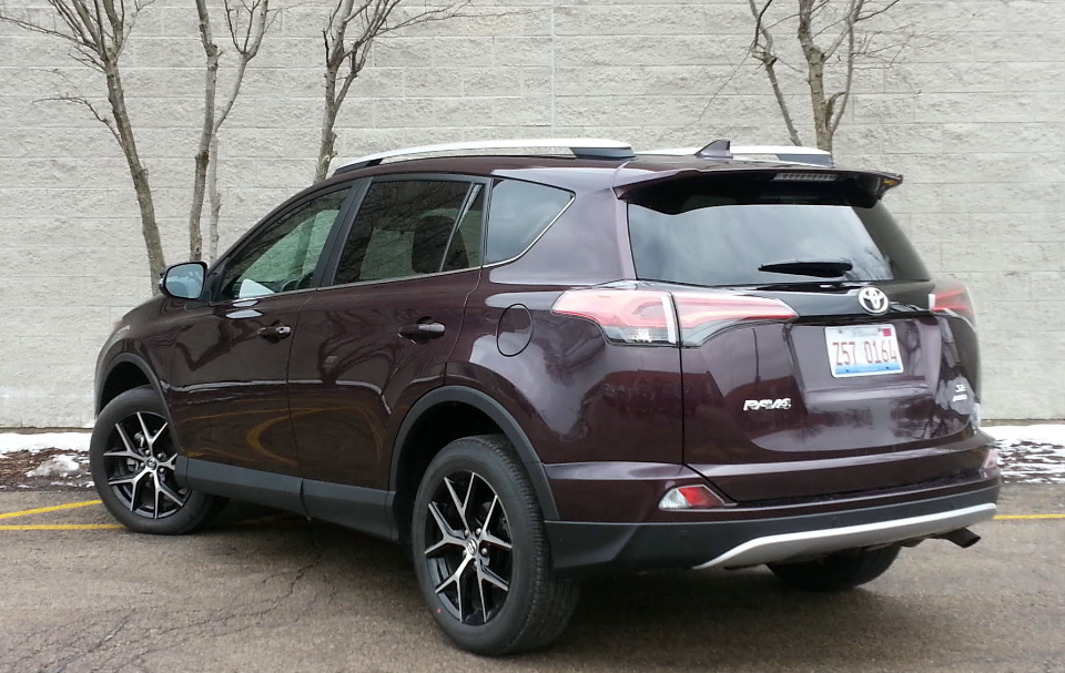 Test Drive 2016 Toyota Rav4 Se The Daily Drive Consumer Guide®