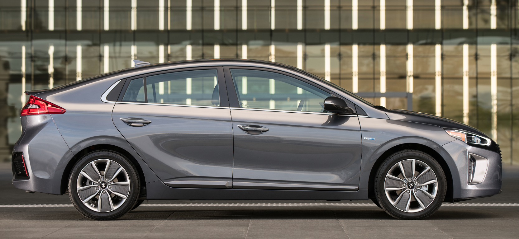 2016 New York Auto Show: 2017 Hyundai Ioniq | The Daily Drive ...
