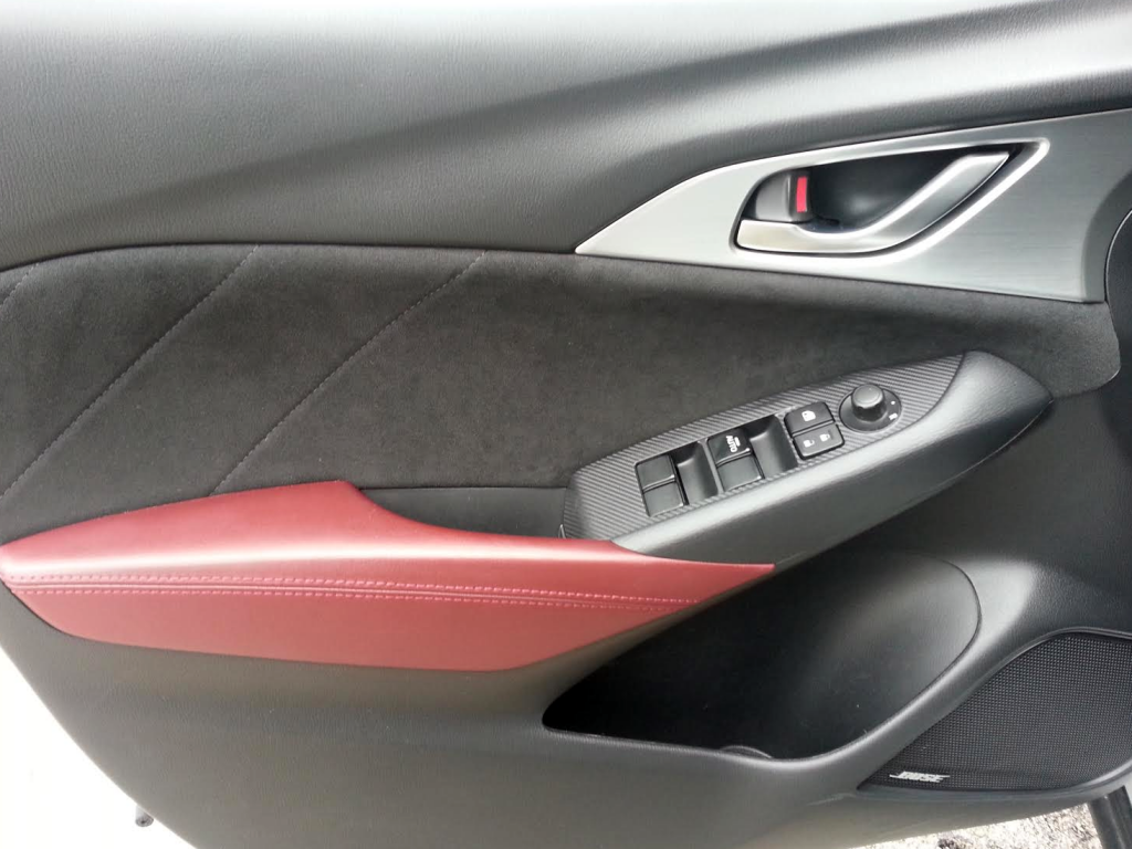 2016 Mazda CX-3 door panel 