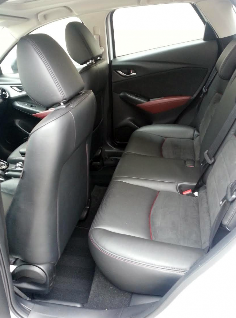 2016 Mazda CX-3 rear seat 