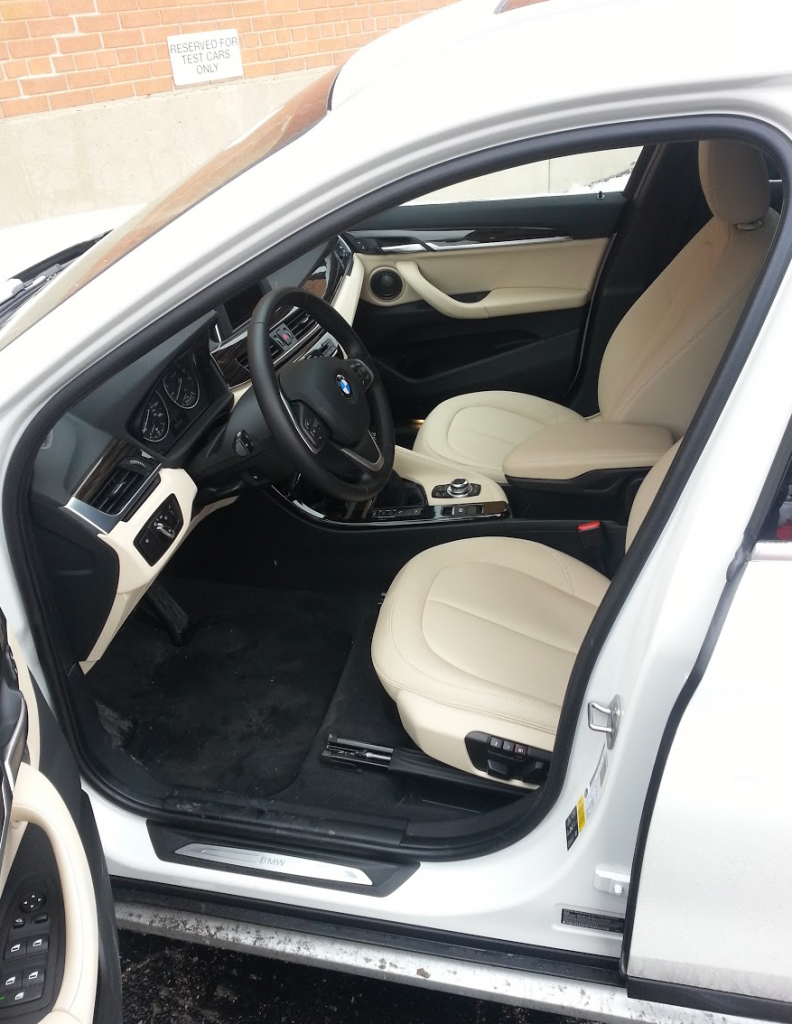 BMW X1 Door opening narrow 