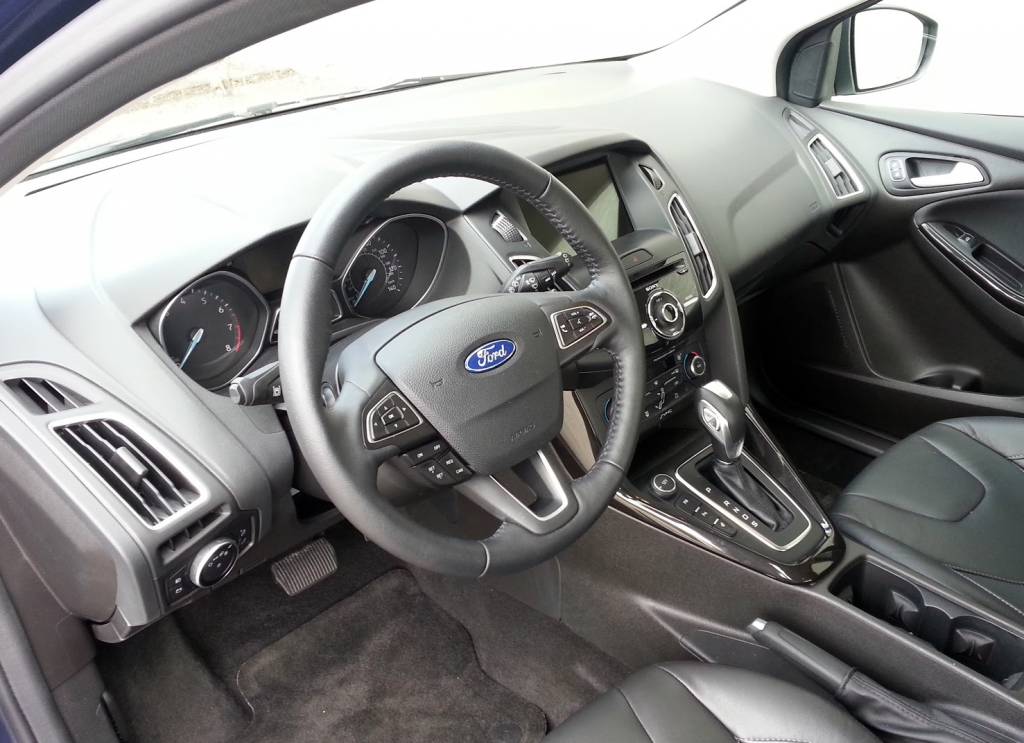 2016 Ford Focus interior 