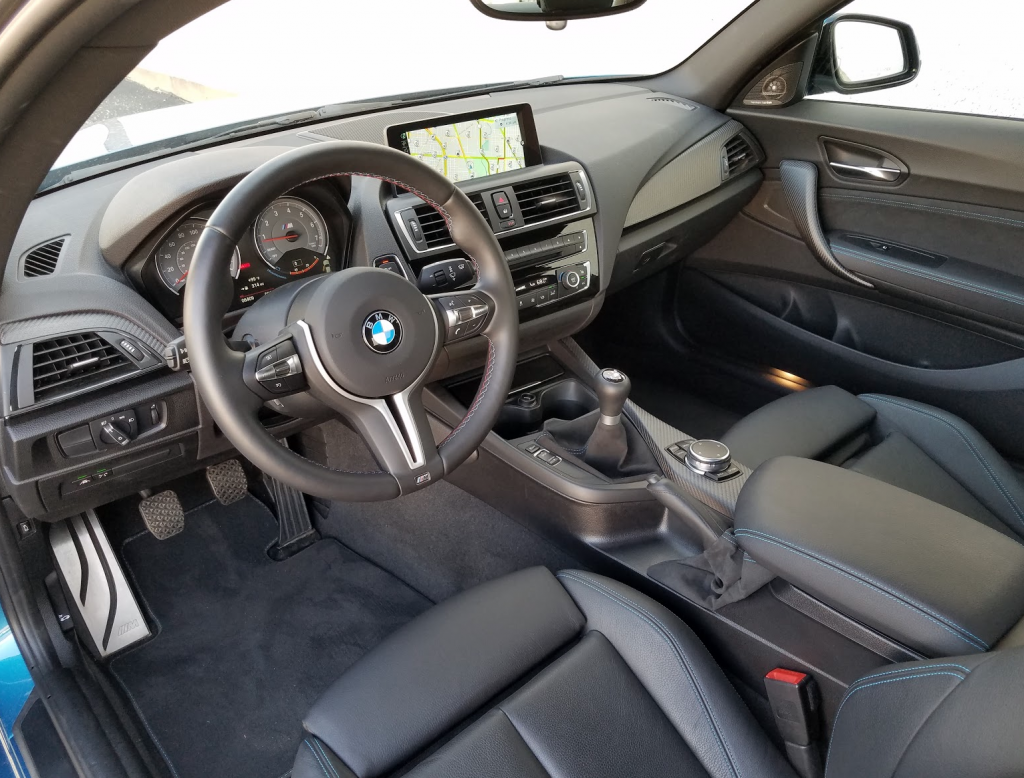 2016 BMW M2 cabin 