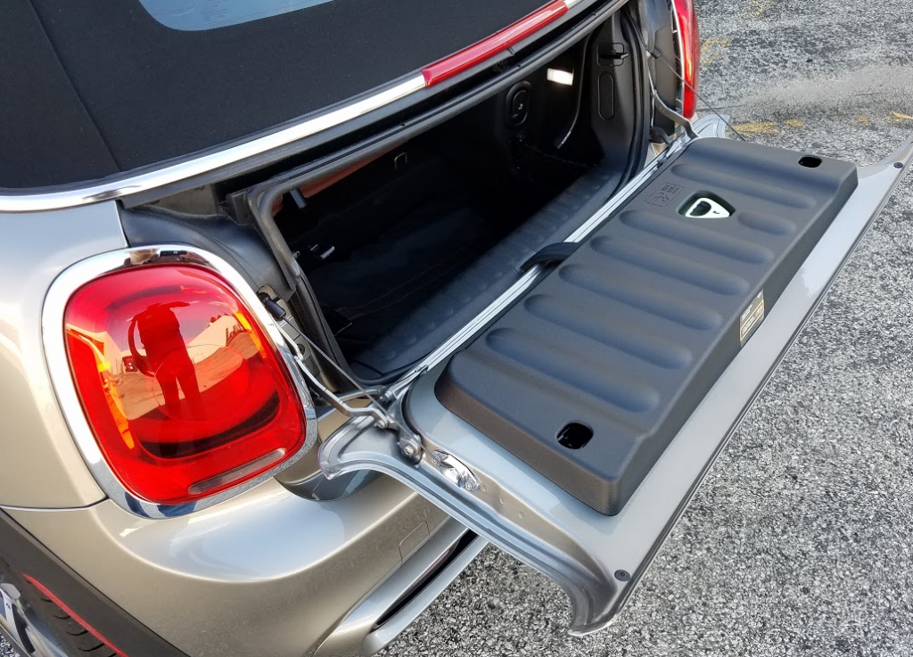 2016 Mini Convertible trunk 