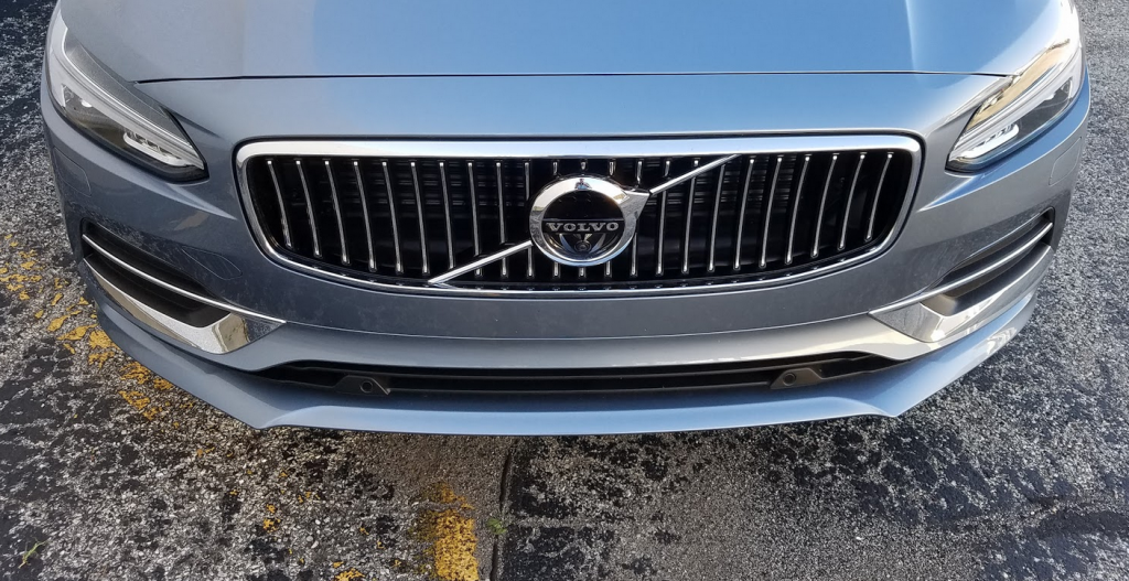 2017 Volvo S90 grille 