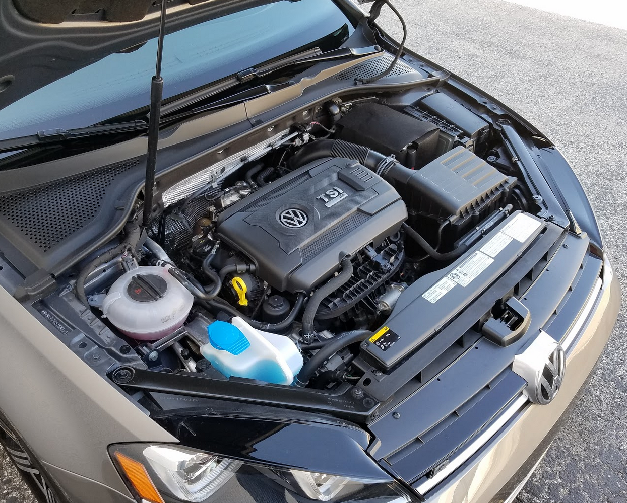 Golf R Lambo Engine Test Drive: 2016 Volkswagen Golf R | The Daily Drive | Consumer Guide ...