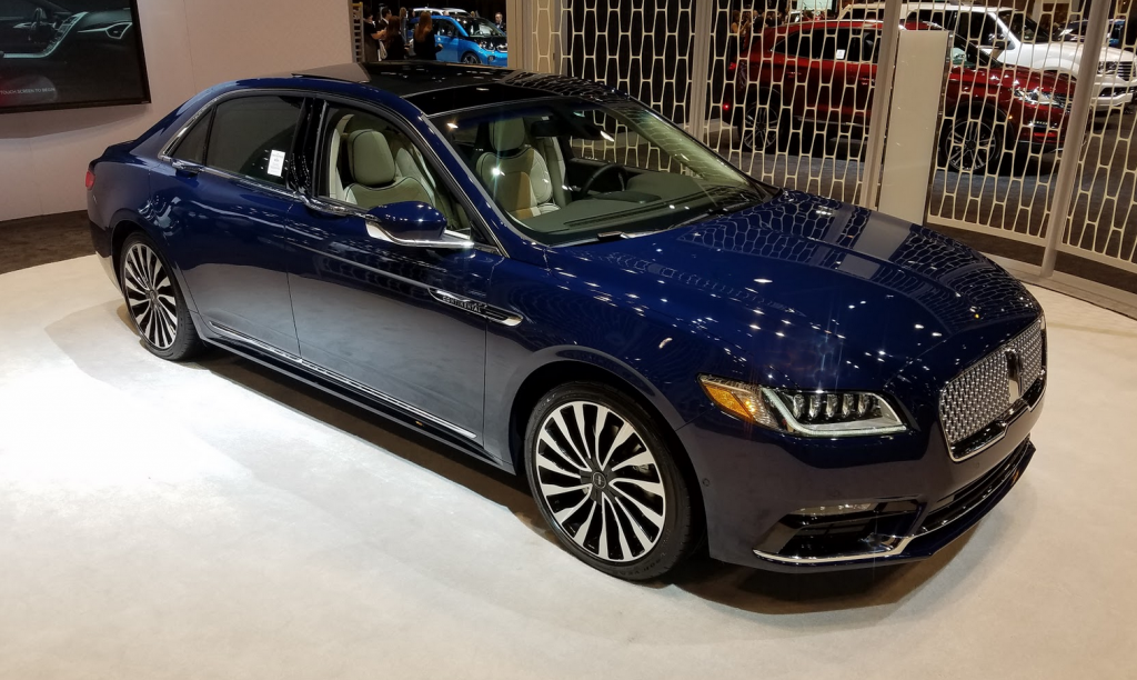 2017 Lincoln Continental in Rhapsody Blue