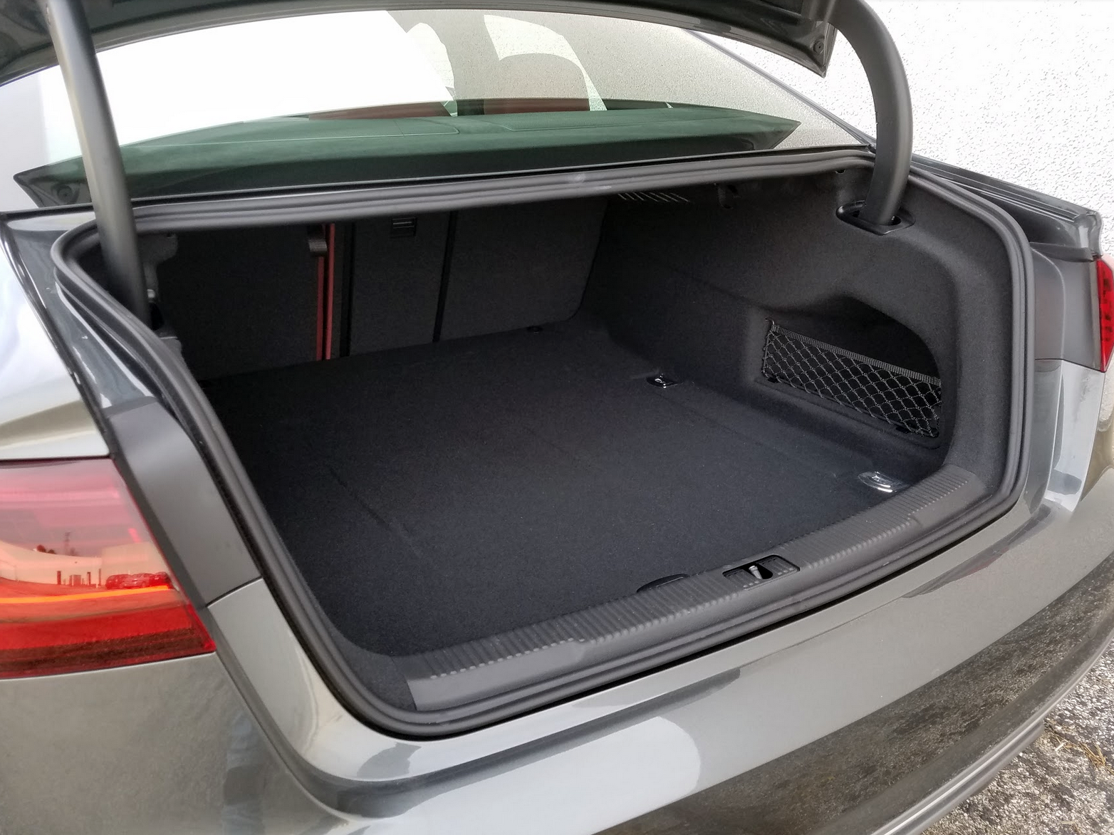 2017 Audi S6 trunk