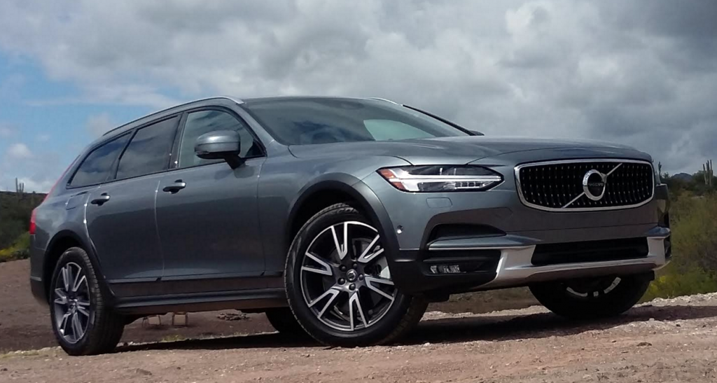 2017 Volvo V90 Cross Country