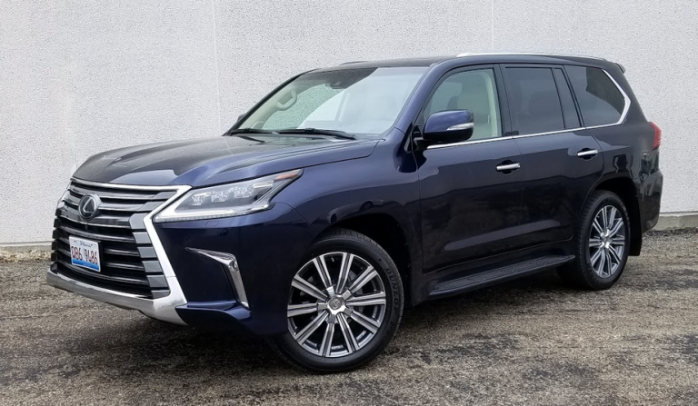 Test Drive: 2017 Lexus LX 570 | The Daily Drive | Consumer Guide®