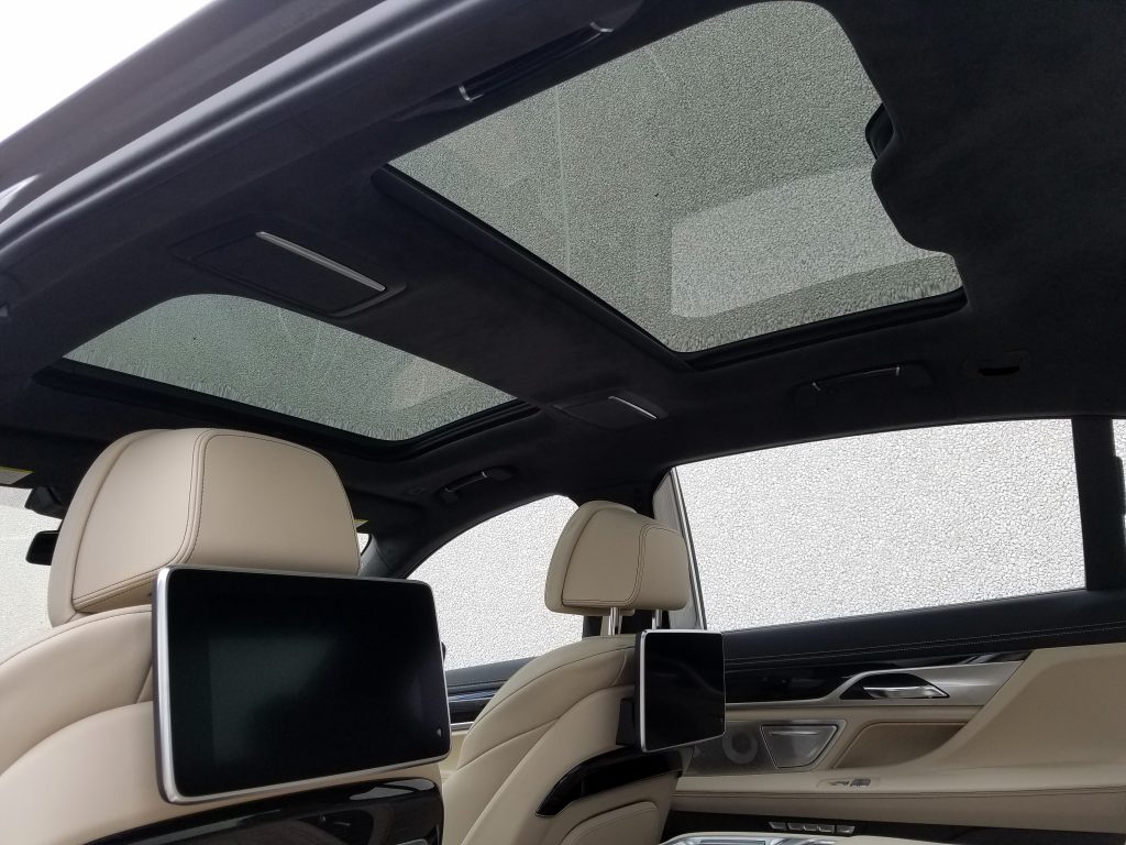 2017 7-Series Sunroof 