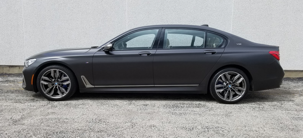 2017 BMW M760i