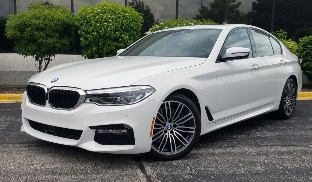 2017 BMW 540i in Alpine White 