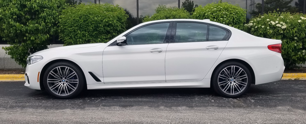 2017 BMW 540i Alpine White, Profile 