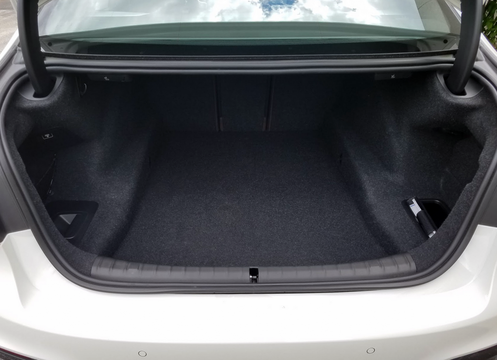 2017 BMW 5-Series Trunk 