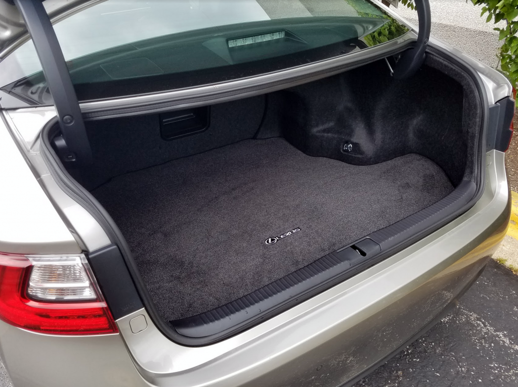 Lexus ES 350 trunk 