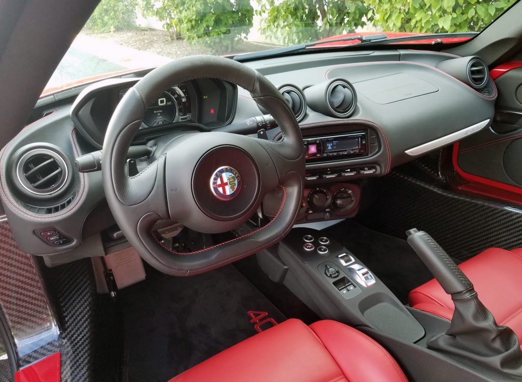 2017 Alfa Romeo 4C Coupe, Cabin