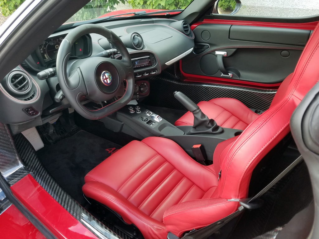 Alfa 4C Cabin 