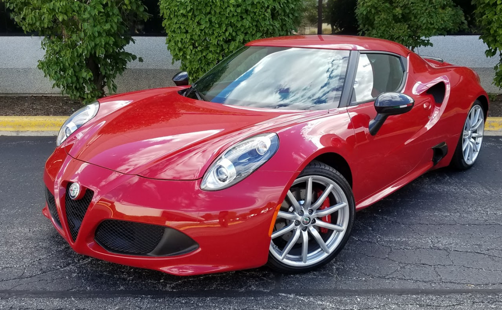 2017 Alfa Romeo 4C Front 3/4 