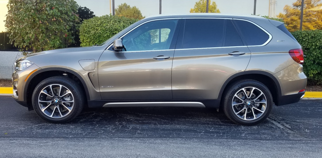 BMW X5 in Atlas Cedar 