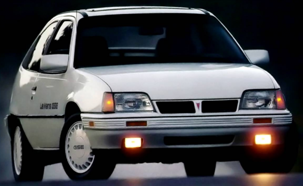 1990 Pontiac LeMans 