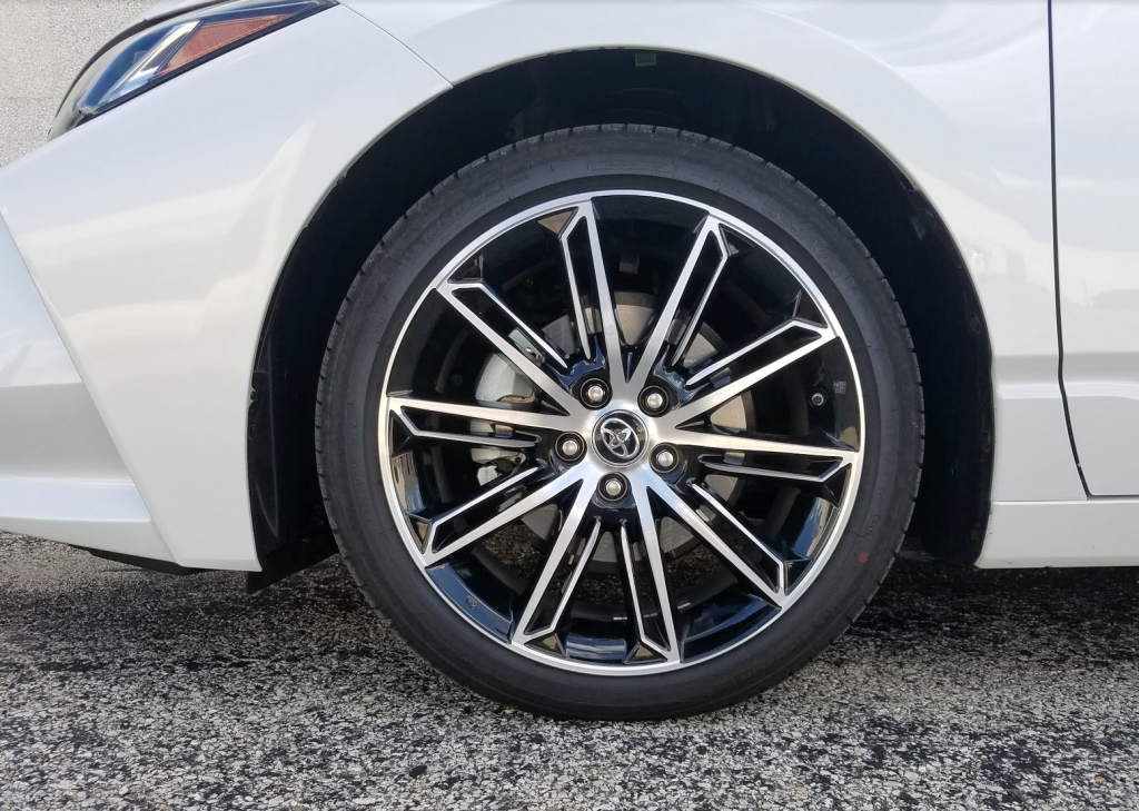 2019 Toyota Avalon Touring in Wind Chill Pearl, a $395 color option. 