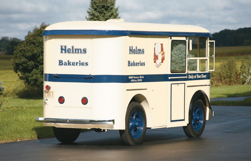 1933 Twin Coach Bakery Truck