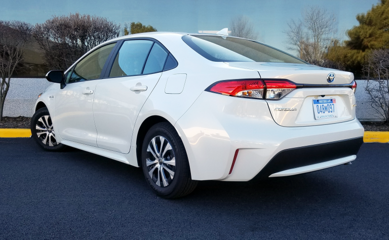 Test Drive: 2020 Toyota Corolla Hybrid | The Daily Drive | Consumer Guide®