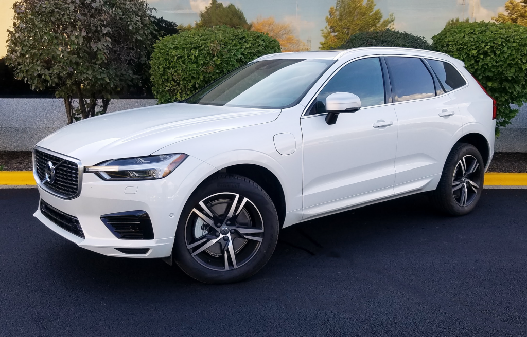 Quick Spin: 2019 Volvo XC60 Plug-in | The Daily Drive | Consumer Guide® The Daily Drive | Consumer