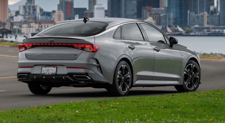 First Look: 2021 Kia K5 | The Daily Drive | Consumer Guide®