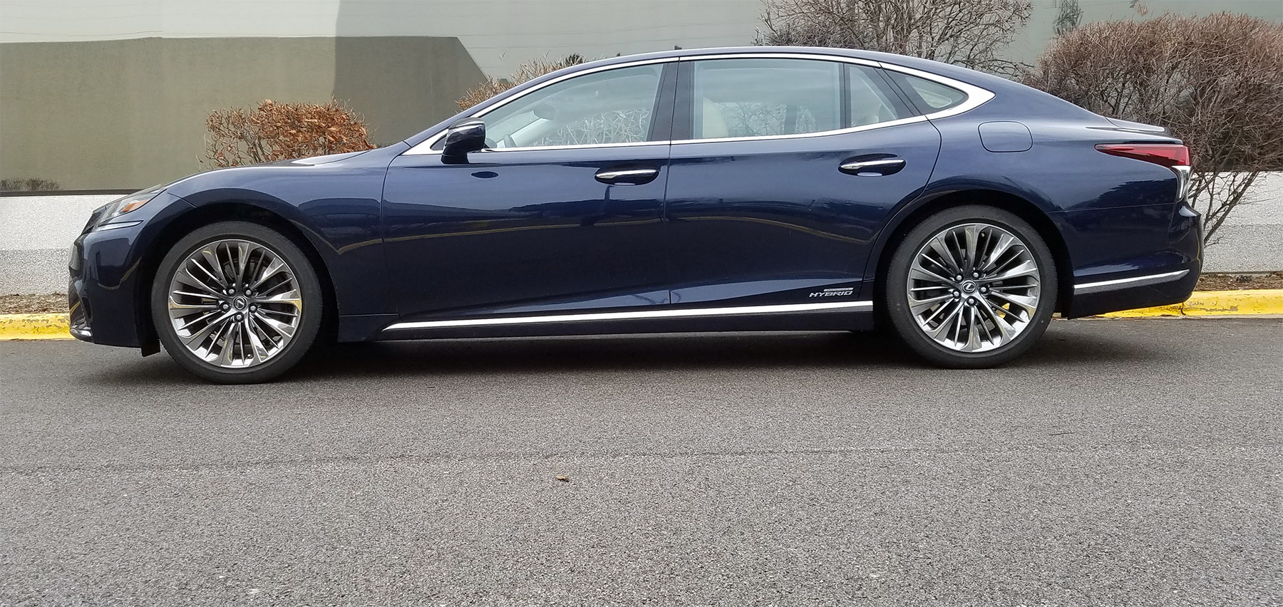 2020 Lexus LS 500h AWD