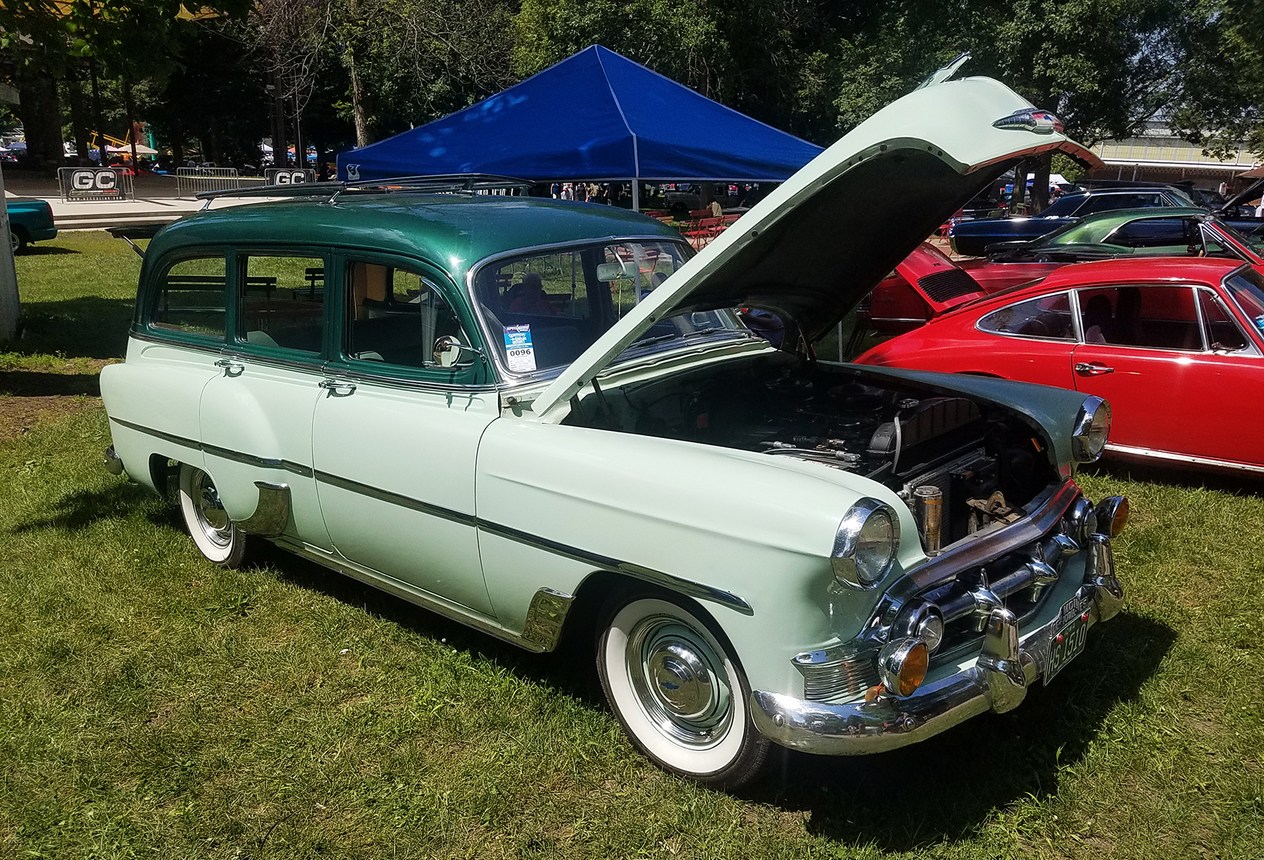 1953 Chevrolet station wagon
