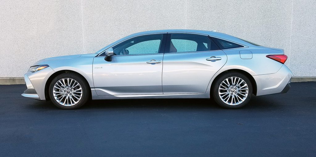 2022 Toyota Avalon Hybrid Limited