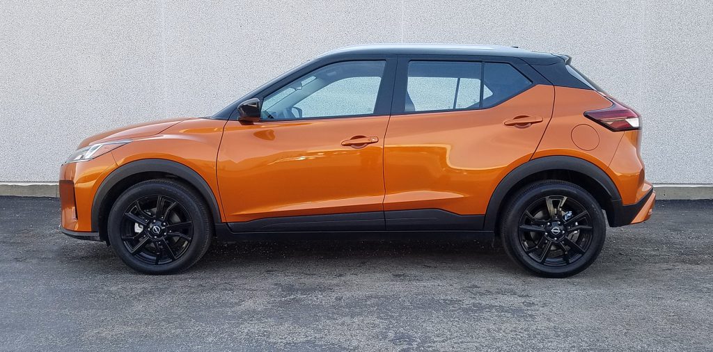 2022 Nissan Kicks SV